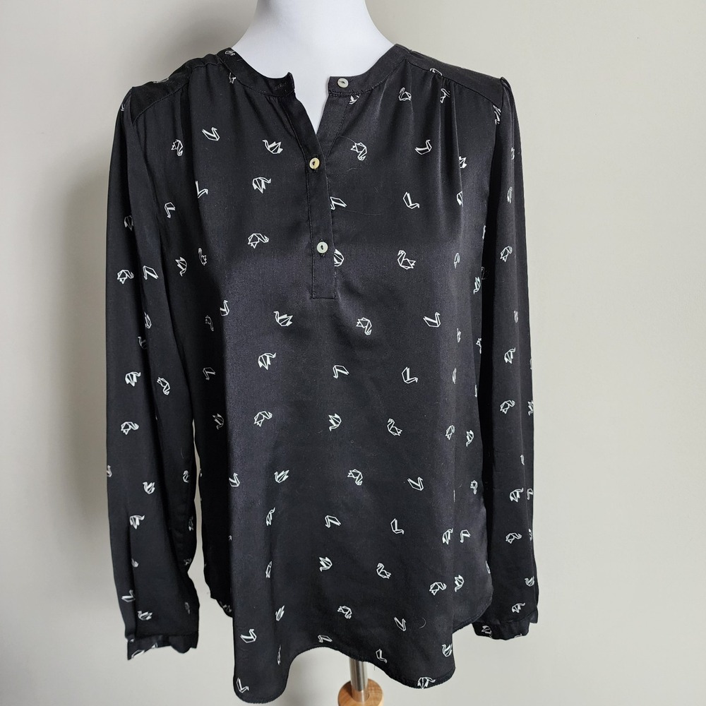 TWIK Shirt Womens‎ Medium Origami Swan Bird Print Blouse Flowy Top Black White